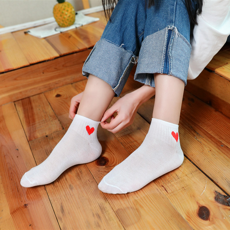 Set 5 đôi tất Cotton mềm mại thoải mái in họa tiết trái tim màu đỏ dễ thương cho nữ