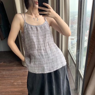 Áo lót 2 dây mặc trong vải linen.