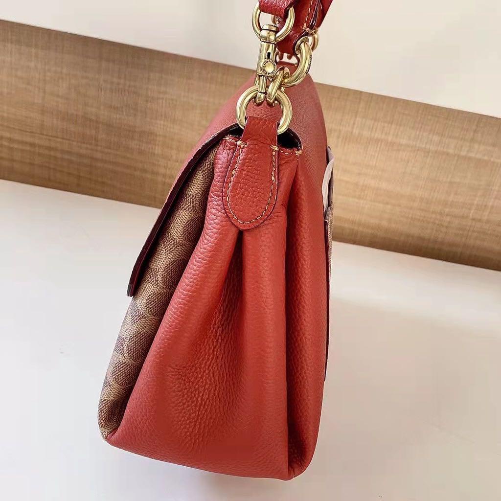 Oach May Shoulder Bag in Signature Canvas - chính hãng
