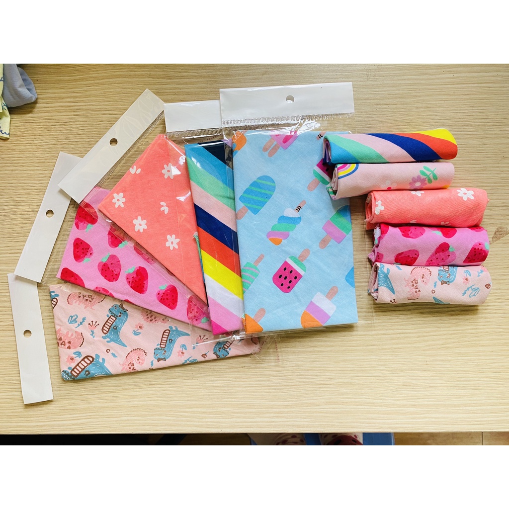 Set 3 Yếm cotton tam giác quàng cổ cho bé - Giữ ấm - Lau nước bọt