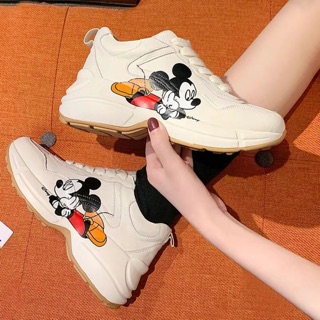 Giày sneaker nữ