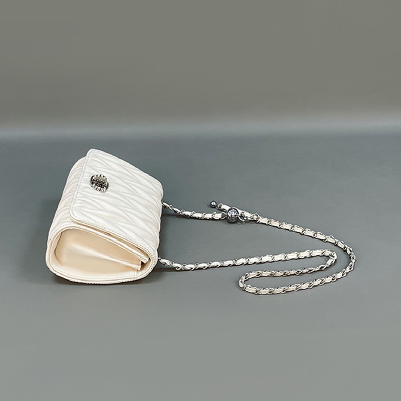 Túi xách IELGY màu trắng đính đá phối dây xích phong cách thời trang