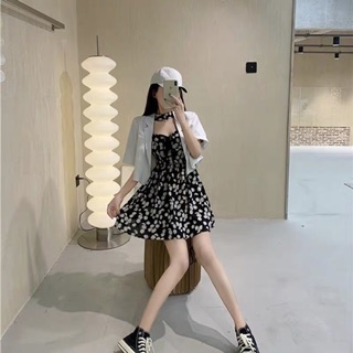 Đầm Xoè Hoa Cúc Đen Dây Choker Độccccc