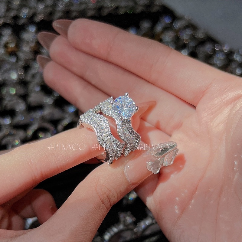 Set nhẫn, bộ 2 chiếc nhẫn xi bạch kim đính đá paguet kiểu lượn sóng .PTNACC.