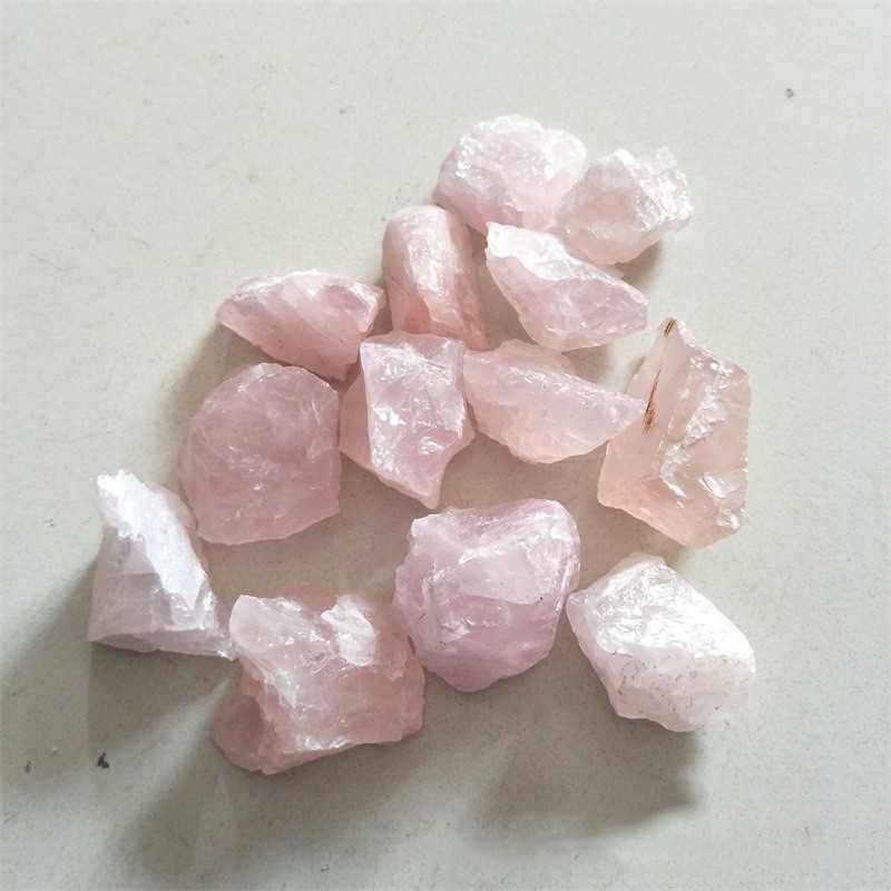 Đá thô thanh tẩy Rose quartz 5,2 chơi tarot , phong thủy