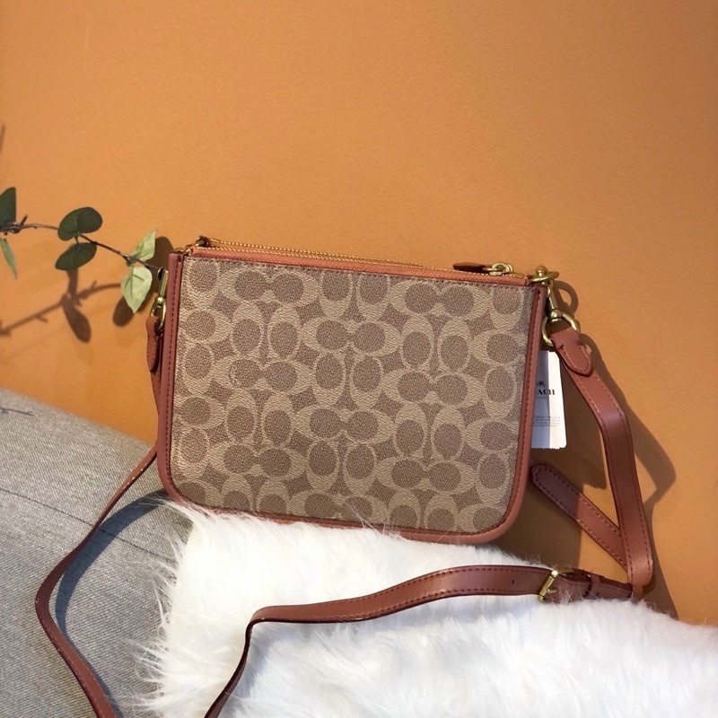 TÚI COACH SLIM TURNLOCK C6663
