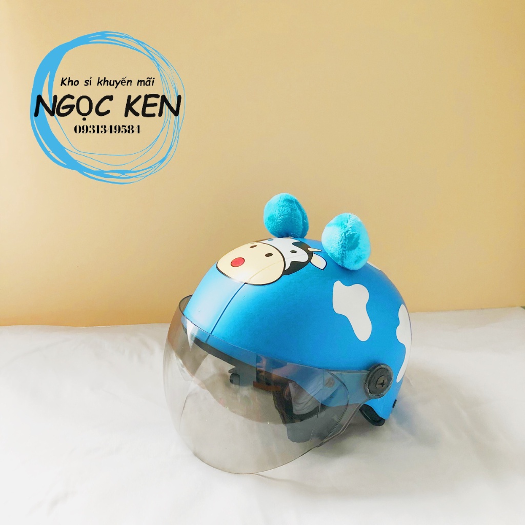 Mũ bảo hiểm có kính che mặt, nhiều màu siêu nhẹ họa tiết bò sữa dễ thương cho bé từ 2-5 tuổi – Ngọc Ken Shop