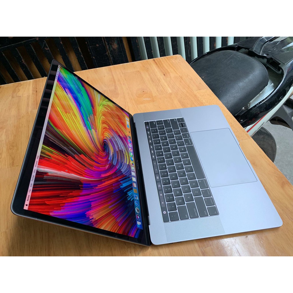 Macbook Pro 2017 MPTR2