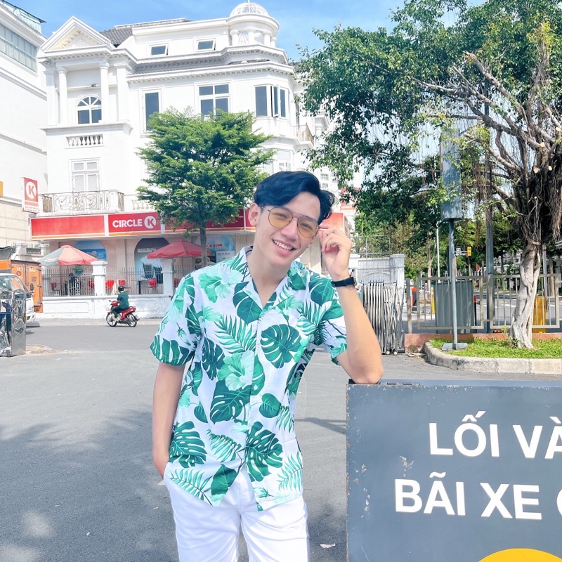 Áo Sơ Mi Nam Nữ Unisex tay ngắn họa tiết Đi Biển Lá Cây, Chất Lụa Gân dày đẹp, hàng thiết kế Mr.Smile 99 Shop
