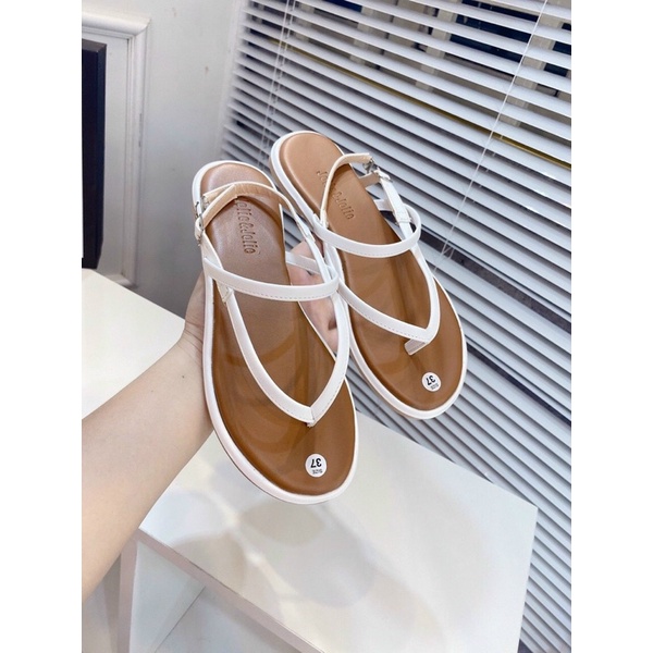 Sandal nữ, Xăng đan kiểu kẹp đế bằng siêu xinh lót dày dặn mang cực xinh  - Chị Chảnh Store