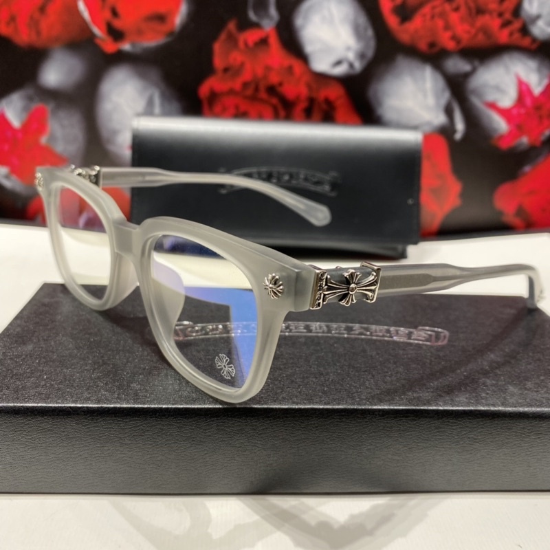 Gọng kính CHROME HEART COX UCKER cao cấp màu ghi đậm,thiết kế hiện đại,cá tính phù hợp đeo thời hoặc làm gọng kính cận