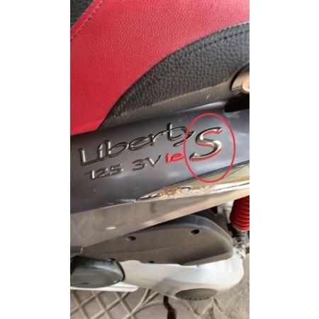 Tem chữ S dán xe liberty S