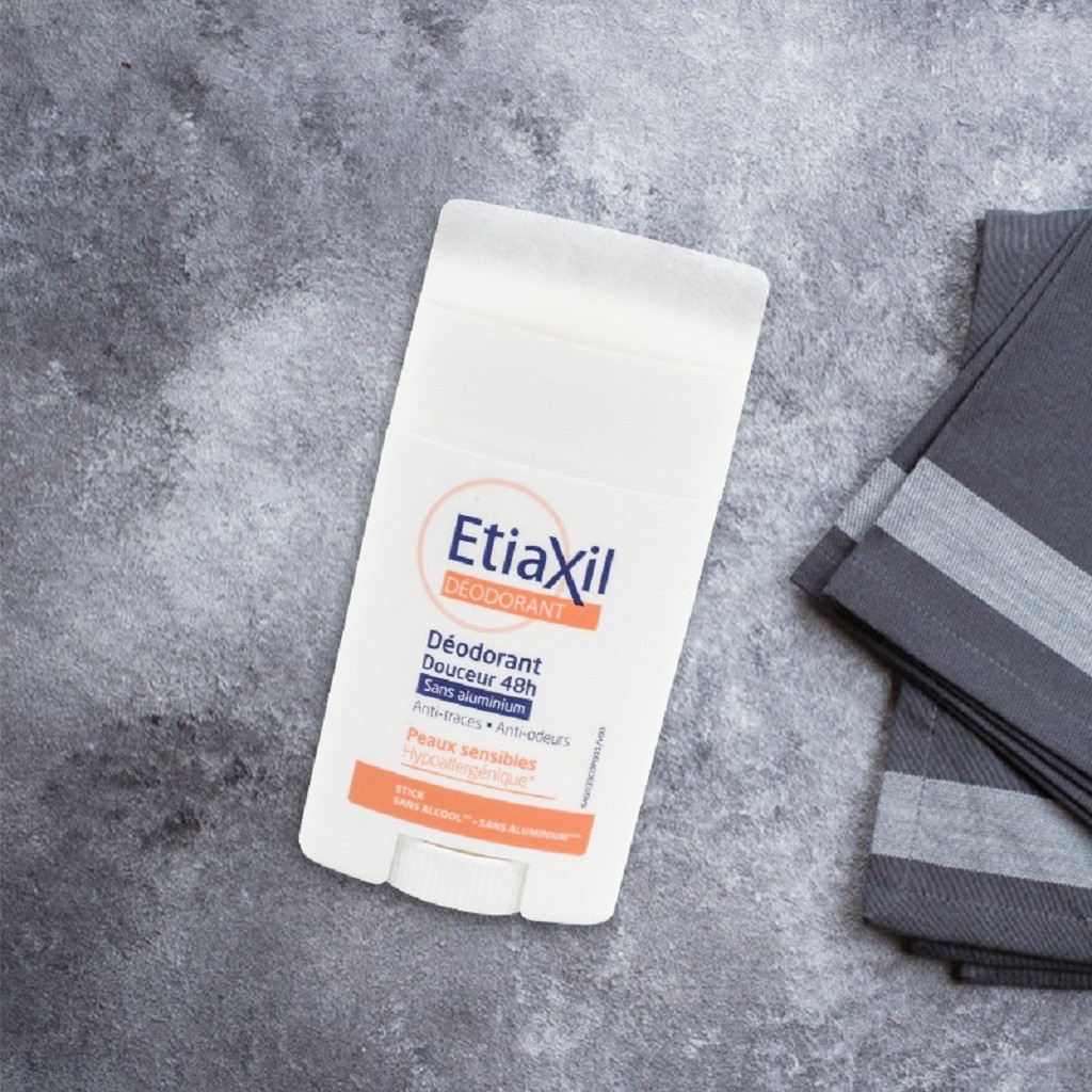 Sáp Khử Mùi Ngăn Mồ Hôi Chuyên Biệt Etiaxil Deodorant Douceur 48H Stick 40ml