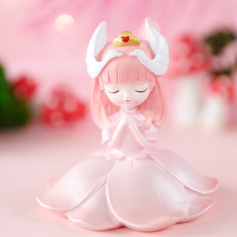 em bé thiên thần vương miện ngồi hồng