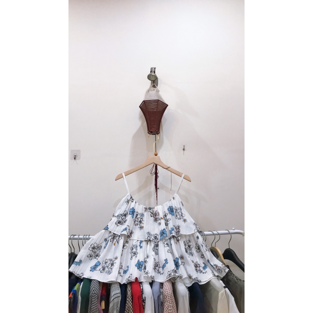 Áo 2 dây voan Hàn hoa nhí màu trắng xếp tầng dây điều chỉnh được nhẹ nhàng nữ tính 2hand giá rẻ