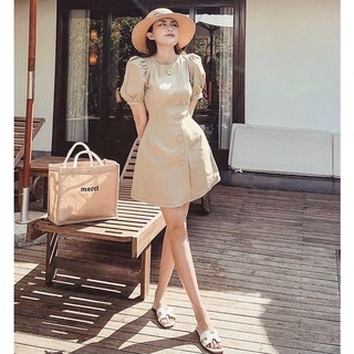 Đầm váy freesize kem cổ tròn