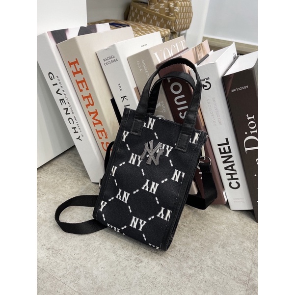 Túi rút  MLB, túi đeo chéo ny MONOGRAM MINI BUCKET BAG BLACK