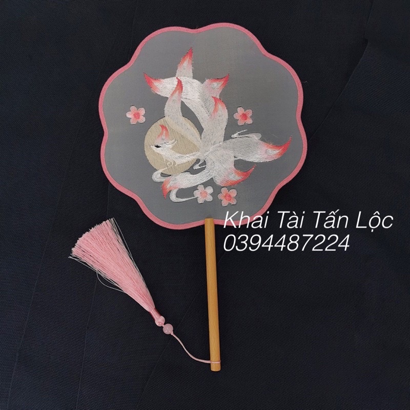 Quạt cổ trang Tô Châu thêu 2 mặt hồ ly và hoa đào