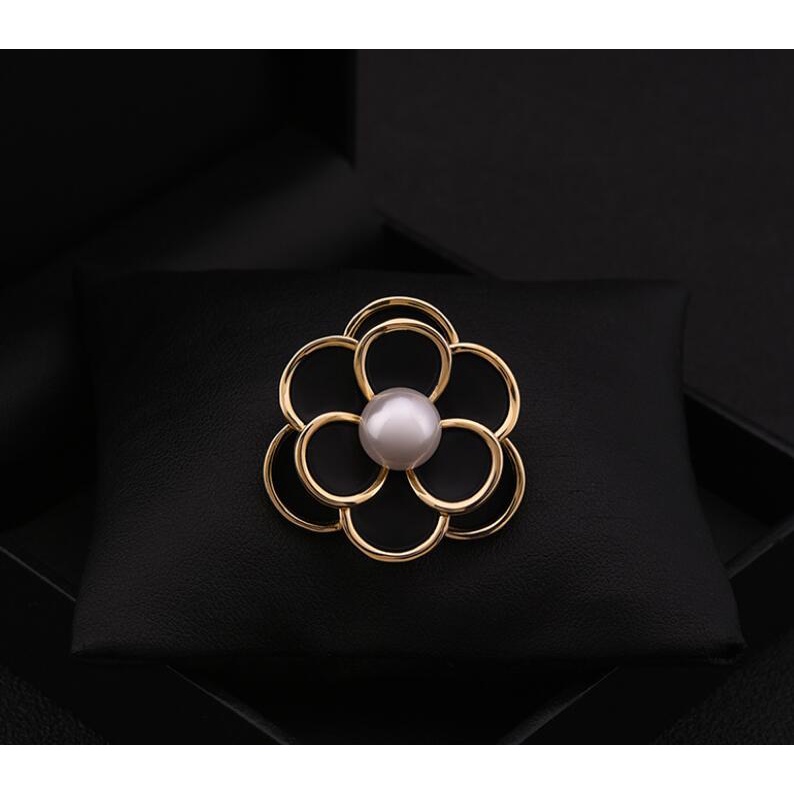 Ghim Cài Áo Hình Hoa Trà Đính Đá Sang Trọng