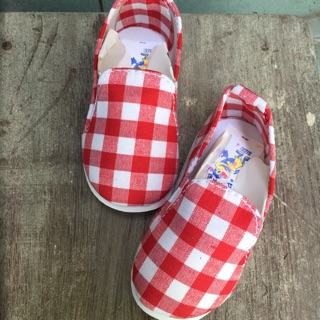 Combo 2 đôi giày tập đi slip-on 