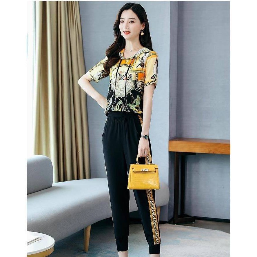 HÀNG NHẬP - SÉT BỘ XÔ LỤA ÁO IN HOẠ TIẾT THỔ CẨM VÀNG - MH220340