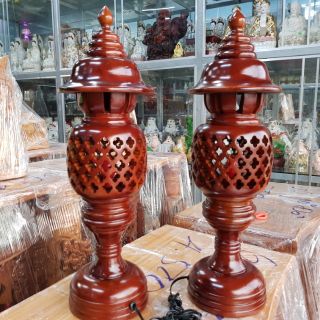 Cặp đèn thờ gỗ tràm bông vàng cao 41 cm