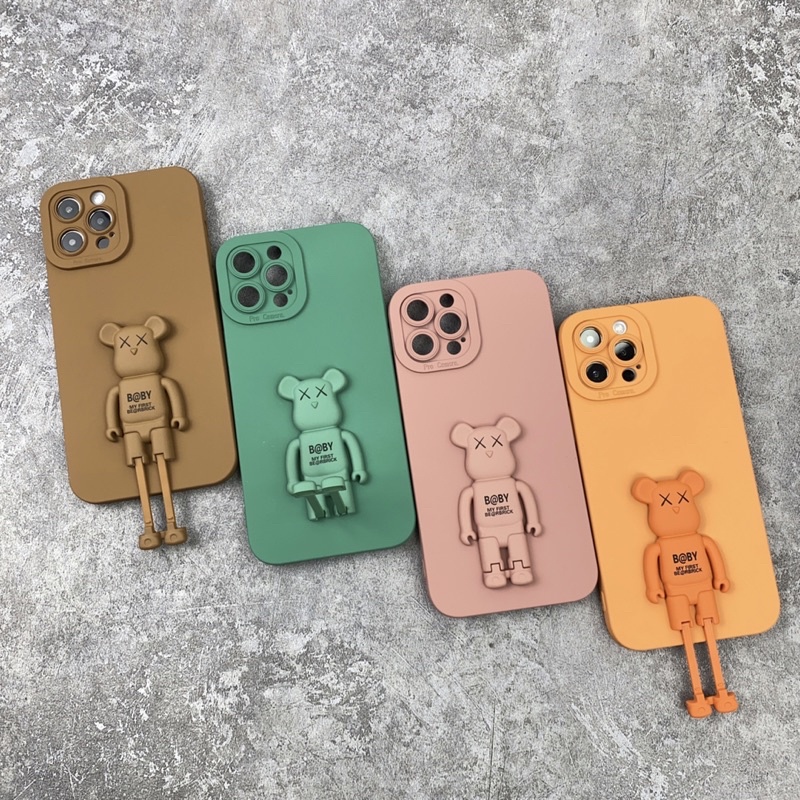 Giá đỡ chân Gấu Bearbrick chống ngang, dọc điện thoại dán trang trí