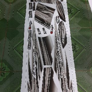Tem rời elegant dán xe đen bạc