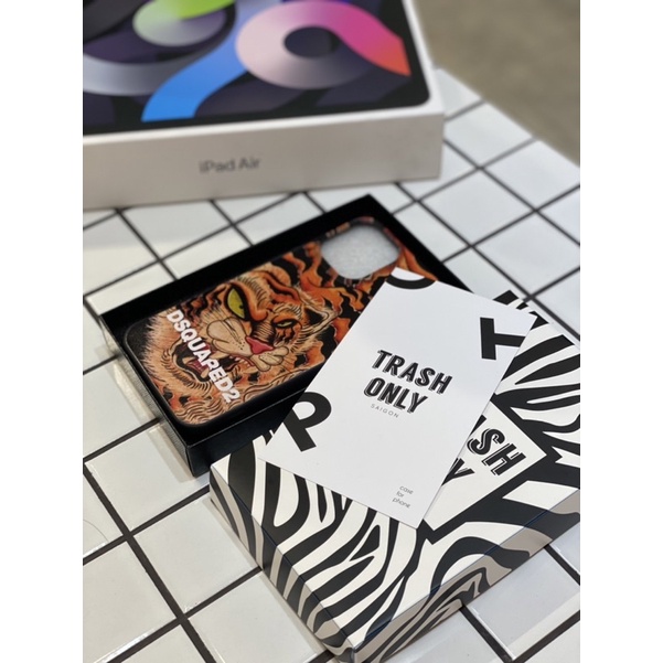 Ốp lưng iphone DSQUARED TIGER cho các dòng máy  12, 12Pro , 12ProMax,  13, 13PRO, 13PROMAX