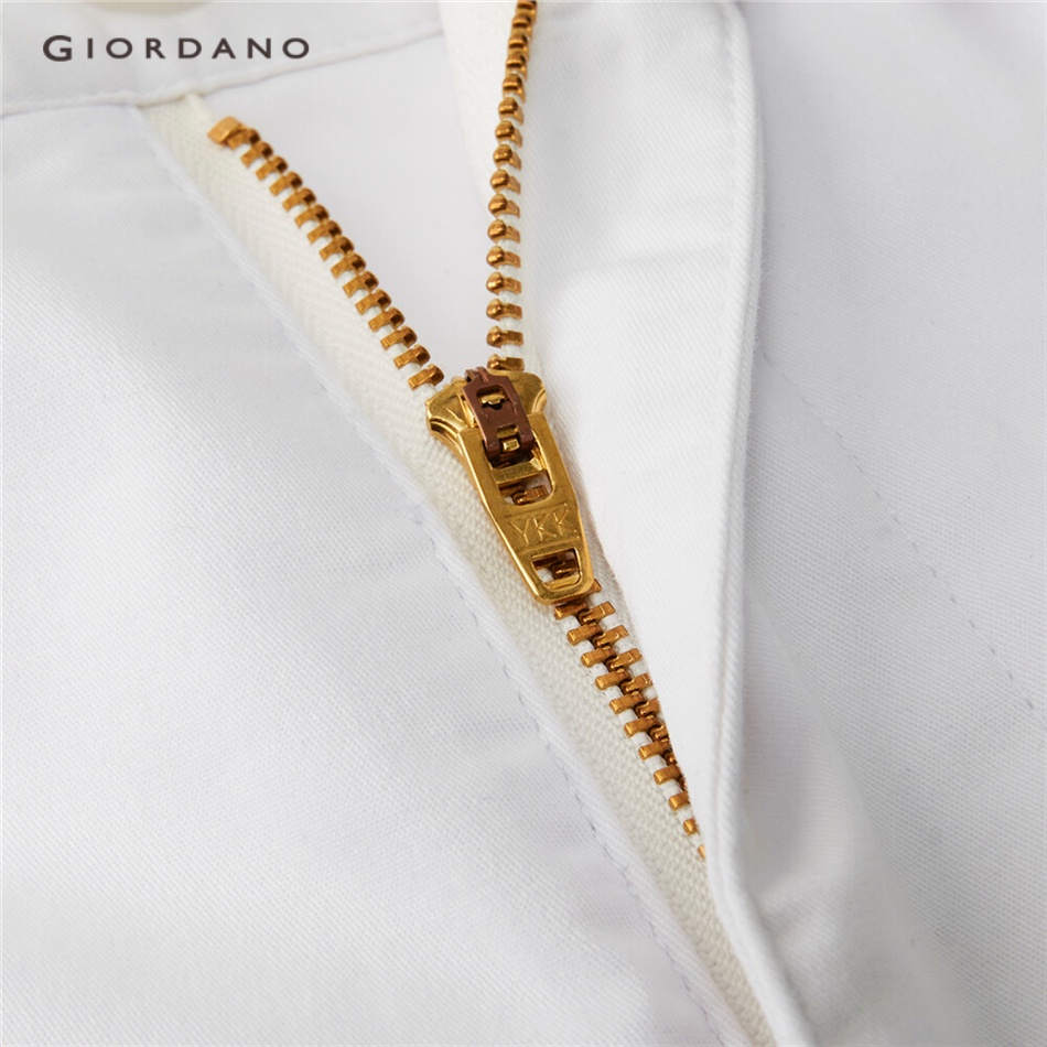 Quần short GIORDANO 13102231 mỏng nhe giản dị thời trang mùa hè cho nam