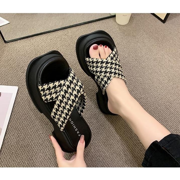 Sandal Cao Cấp Thiết Kế Mới Đế Dày Cao Cấp Thời Trang