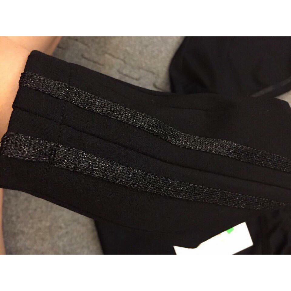 Quần jogger kim tuyến