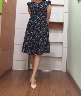 Đầm voan hoa midi kèm belt