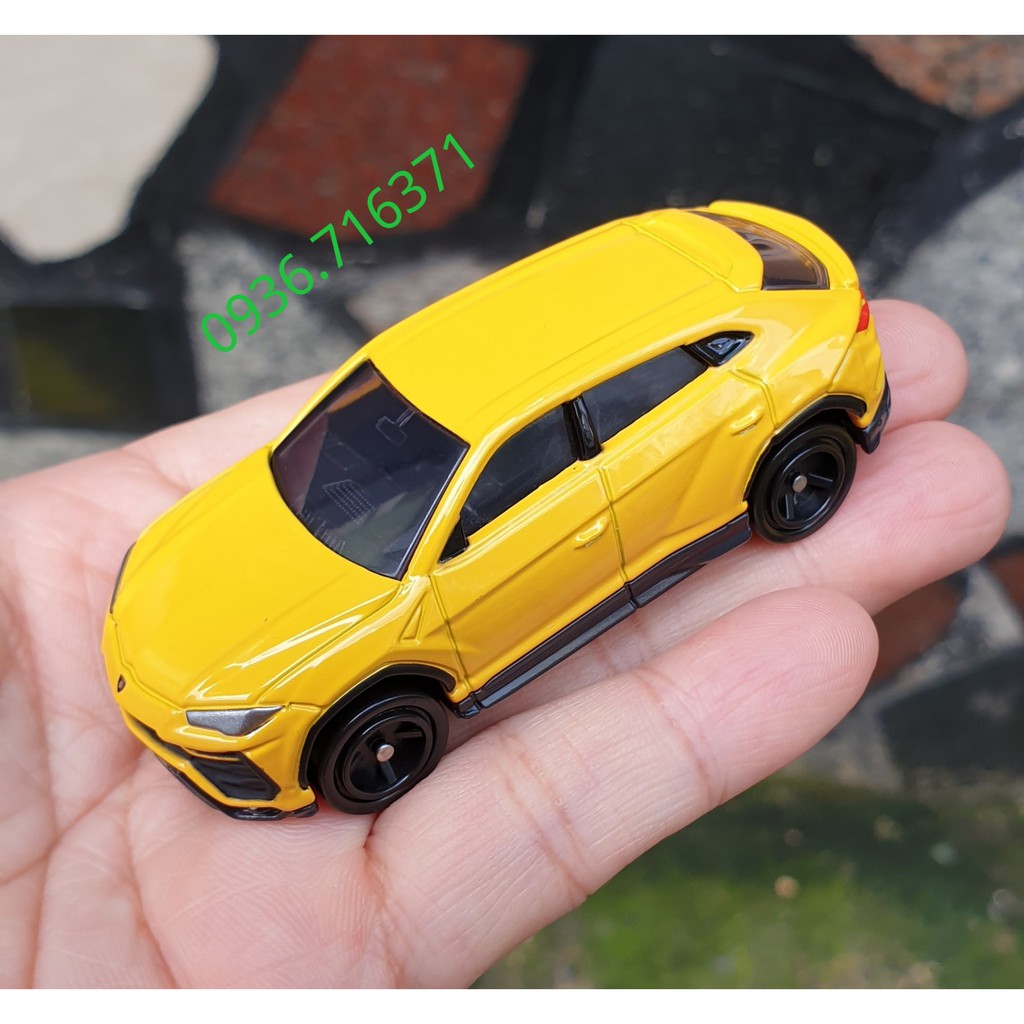 Mô hình xe Lambor màu vàng tomica Nhật Bản No16