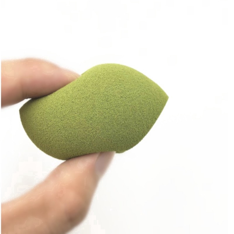 Mút trang điểm bằng xốp cắt xiên ôliu đánh nền dạng lỏng BB