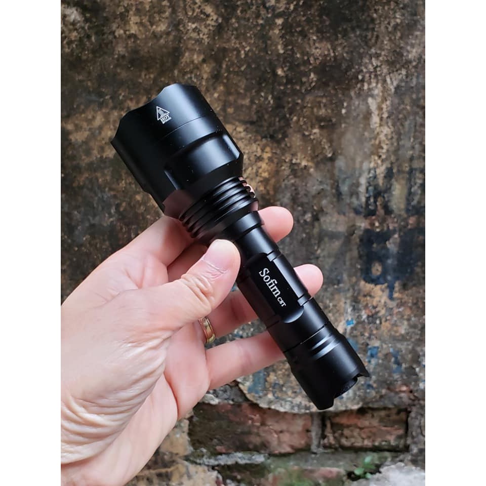 Đèn pin SOFIRN C8T sáng 1310lm chiếu xa 500m pin 18650 kèm pin sạc