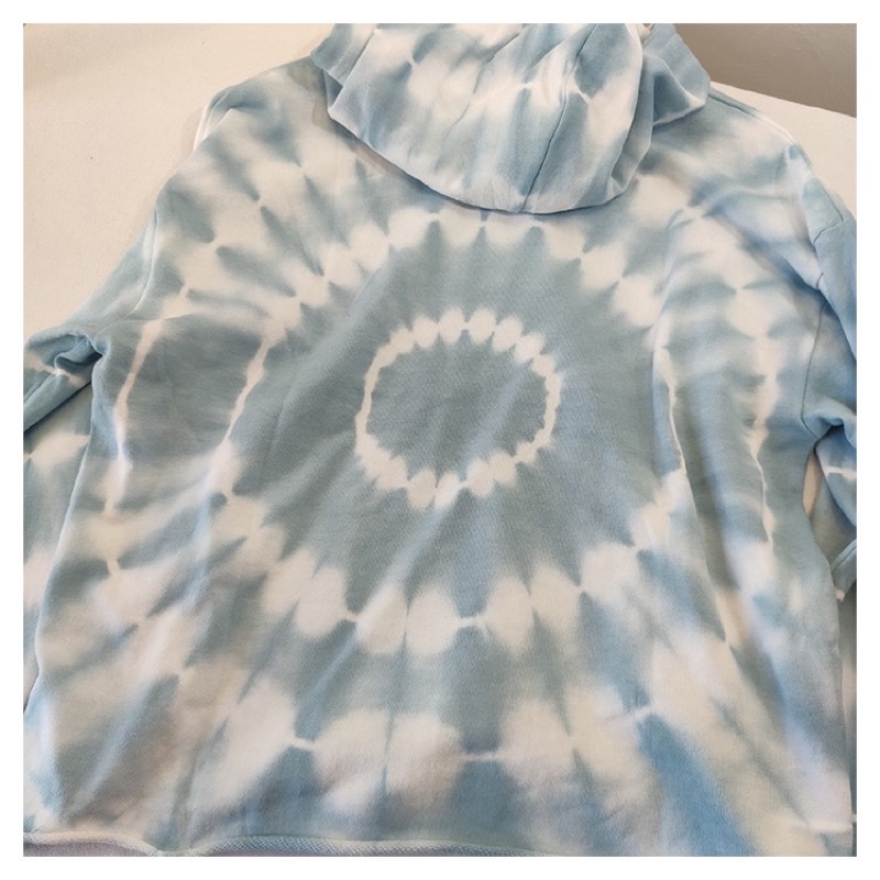 Áo Malibu Crop Hoodie publiclibrary hàng XK