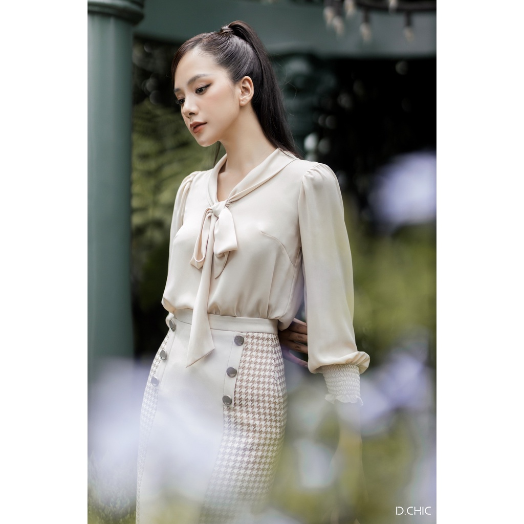Áo sơ mi cổ tim sâu thắt nơ D.CHIC MS: 1811713