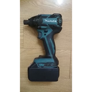 Máy bắn vít cầm tay Makita không chổi than XTD08