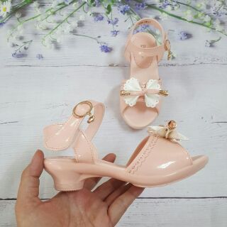 Giày sandal gót 3p xinh xắn