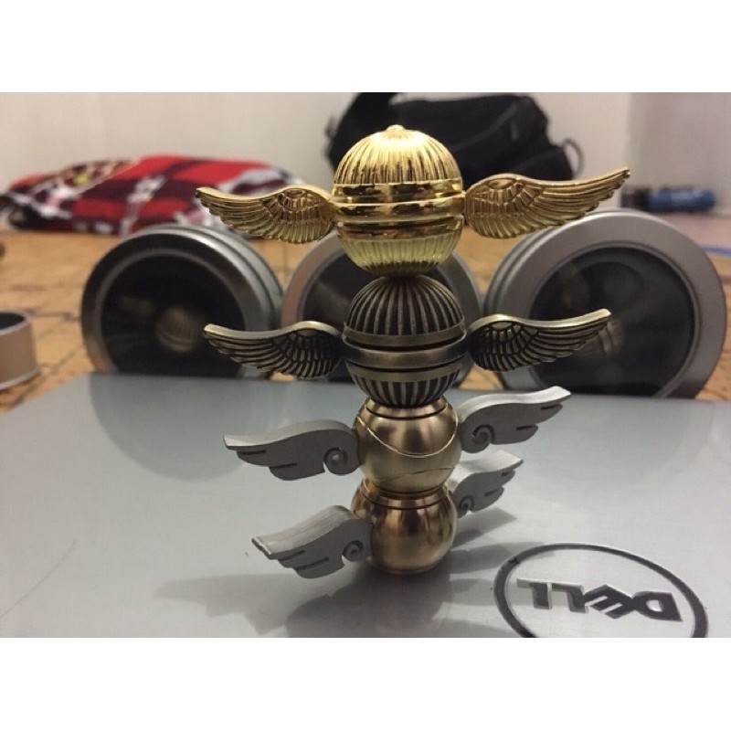 Con quay mô phỏng quả cầu snitch phim Harry Potter Kèm Hộp Thiếc làm quà tặng