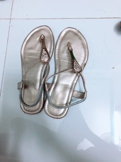 Thanh lý giày dép