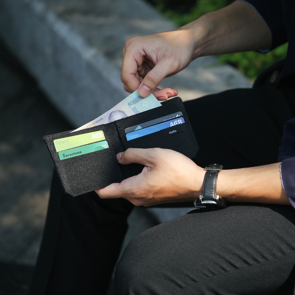 Ví Vải DIM Basic Wallet Unisex ( Đựng 6 - 10 Thẻ , Vải Polyester Canvas Chống Nước, Thiết Kế Tối Ưu Chứa Đựng) - Màu Đen