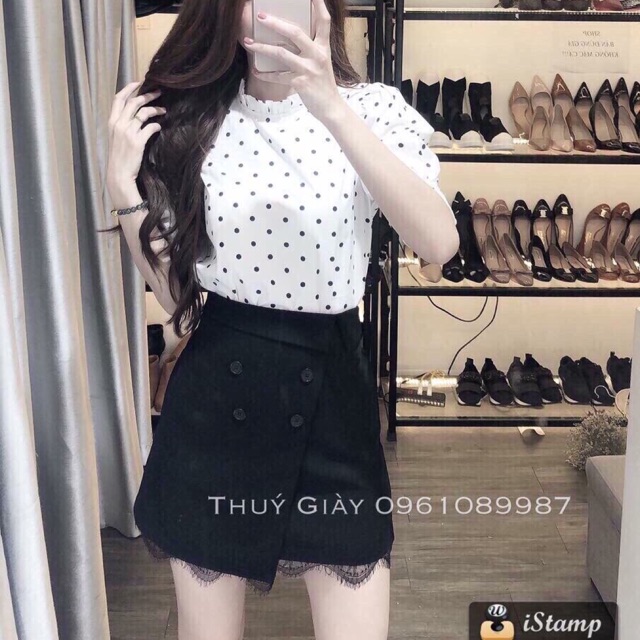 Chân váy đáp cúc vạt chéo