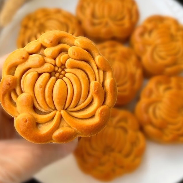 Khuôn trung thu hoa cúc 1 mặt 75gr và 150gr - Bếp bánh Thyna