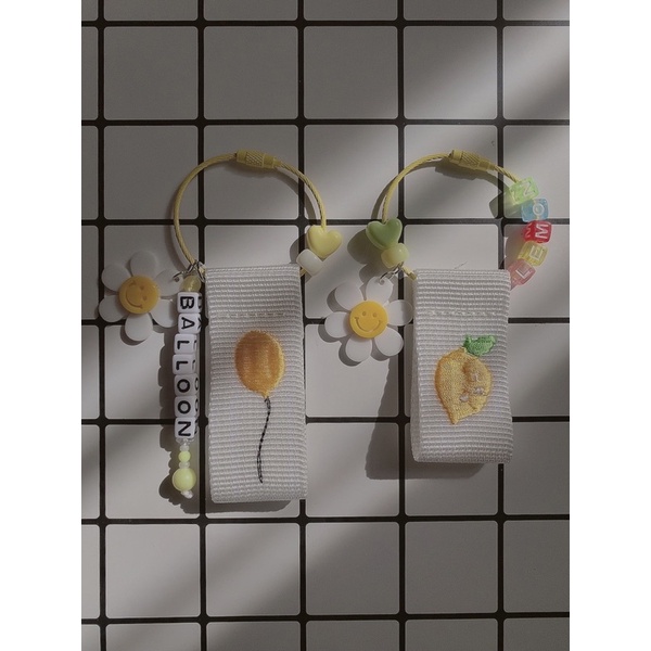 Móc khoá thêu tên mini - Mimi embroidered nametag