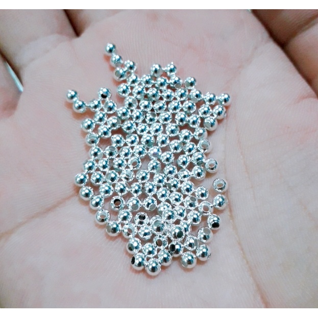 Charm sỉ xỏ ngang : 50 gram = 25k / 1 gói