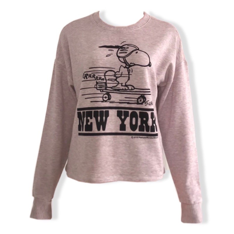 Áo sweater in hình Snoopy | WebRaoVat - webraovat.net.vn