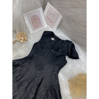 Đầm gấm cổ V nơ vai, Céci Store