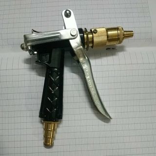 súng xịt rửa xe tăng áp